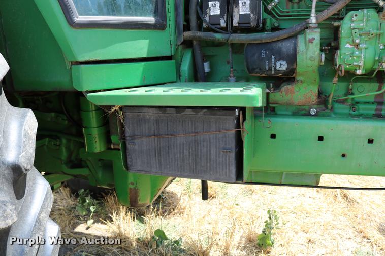 image for item DB9285 1973 John Deere 4430H tractor