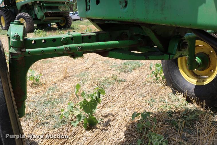 image for item DB9285 1973 John Deere 4430H tractor