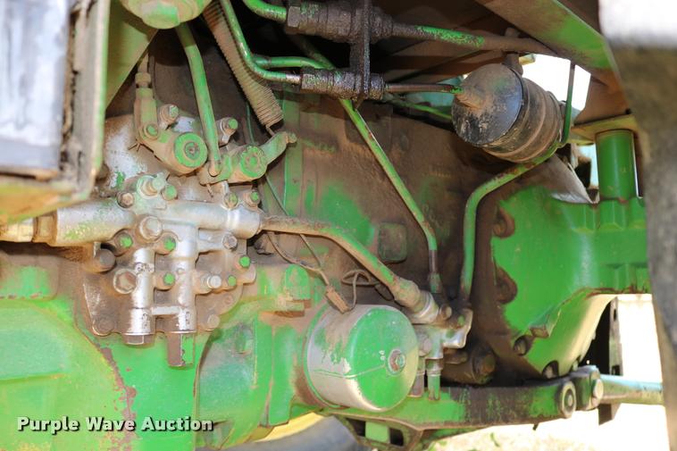 image for item DB9285 1973 John Deere 4430H tractor