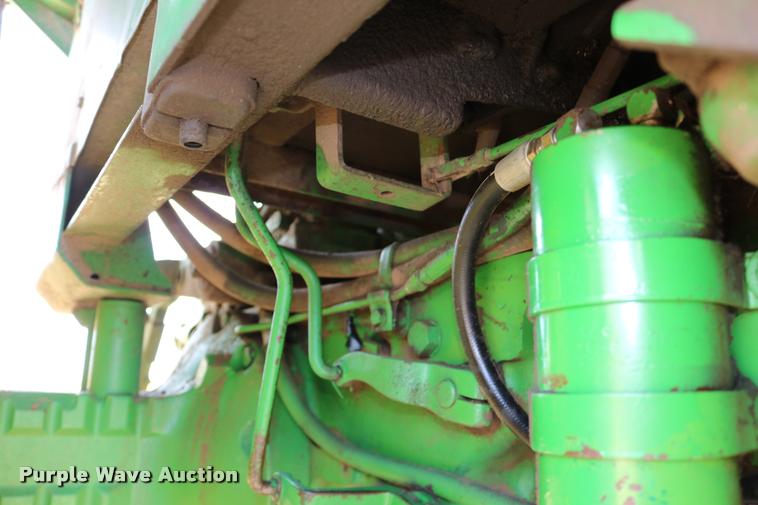 image for item DB9285 1973 John Deere 4430H tractor