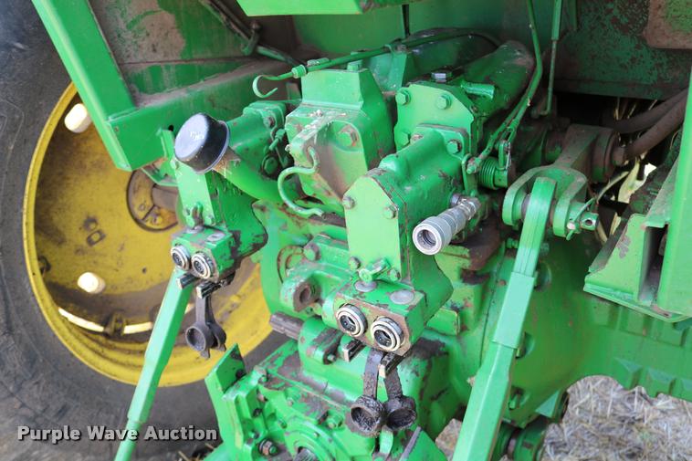 image for item DB9285 1973 John Deere 4430H tractor