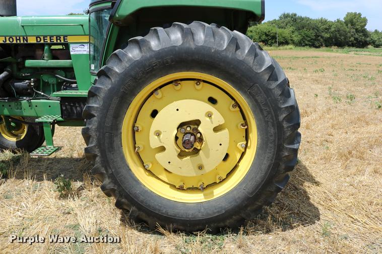 image for item DB9285 1973 John Deere 4430H tractor