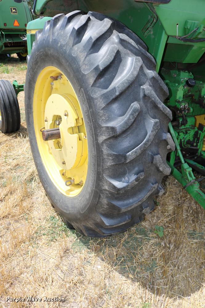 image for item DB9285 1973 John Deere 4430H tractor