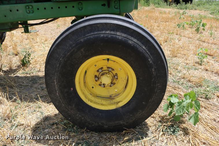 image for item DB9285 1973 John Deere 4430H tractor