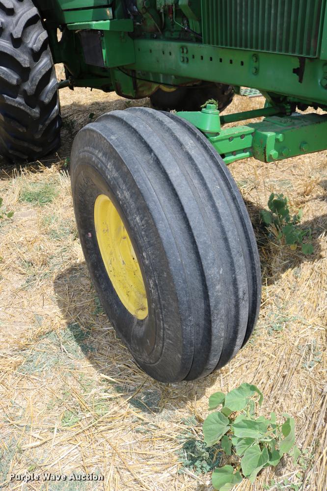 image for item DB9285 1973 John Deere 4430H tractor