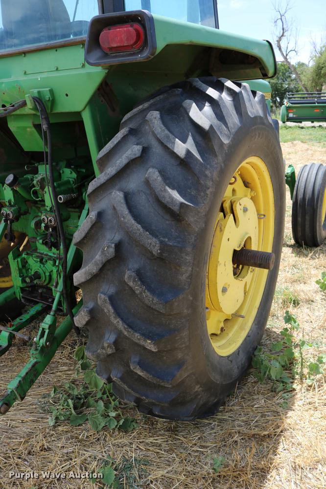 image for item DB9285 1973 John Deere 4430H tractor