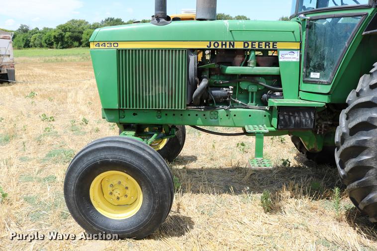 image for item DB9285 1973 John Deere 4430H tractor