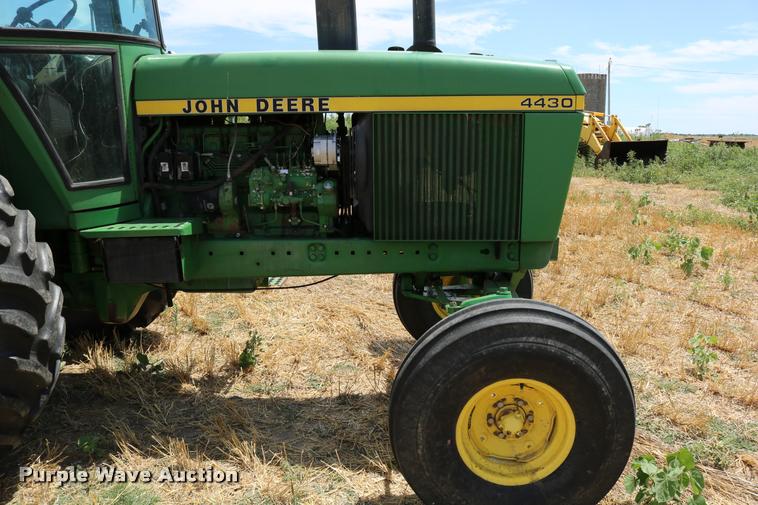 image for item DB9285 1973 John Deere 4430H tractor