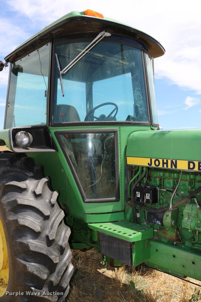 image for item DB9285 1973 John Deere 4430H tractor