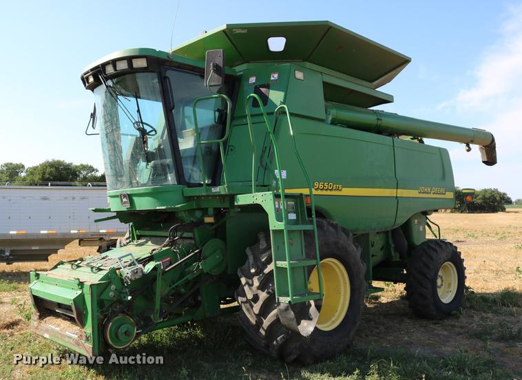 image for item DB9287 2000 John Deere 9650 STS combine