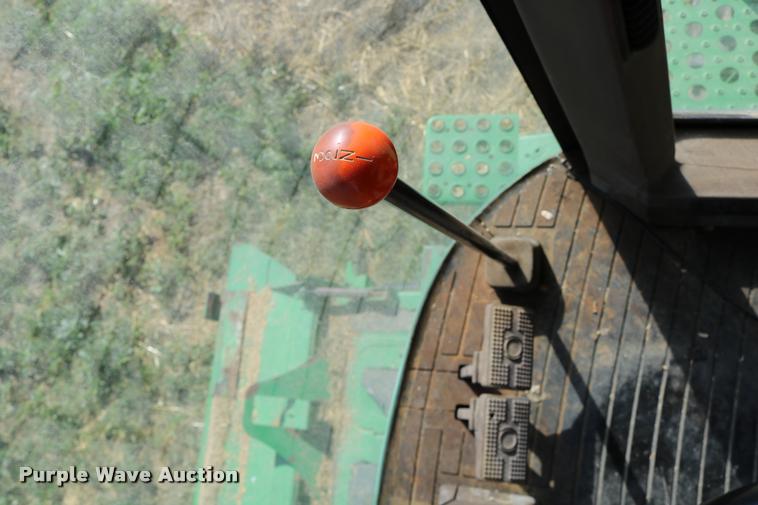 image for item DB9287 2000 John Deere 9650 STS combine