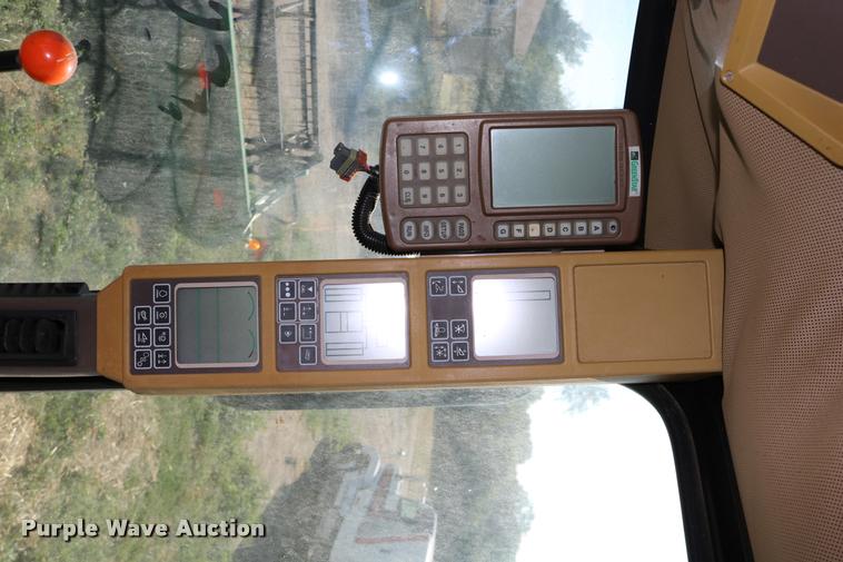 image for item DB9287 2000 John Deere 9650 STS combine
