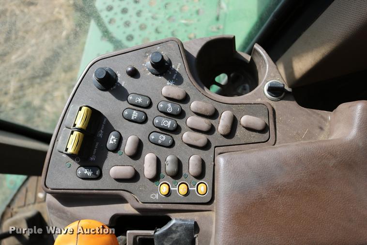image for item DB9287 2000 John Deere 9650 STS combine