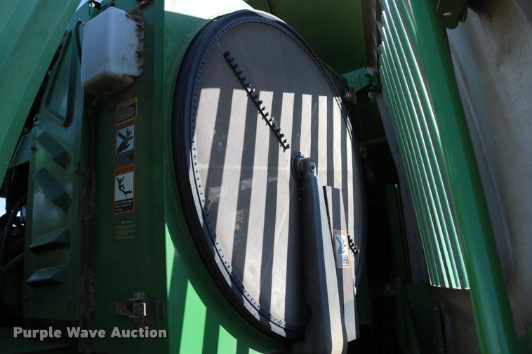 image for item DB9287 2000 John Deere 9650 STS combine