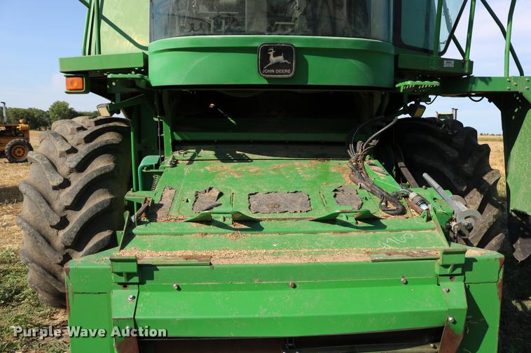 image for item DB9287 2000 John Deere 9650 STS combine