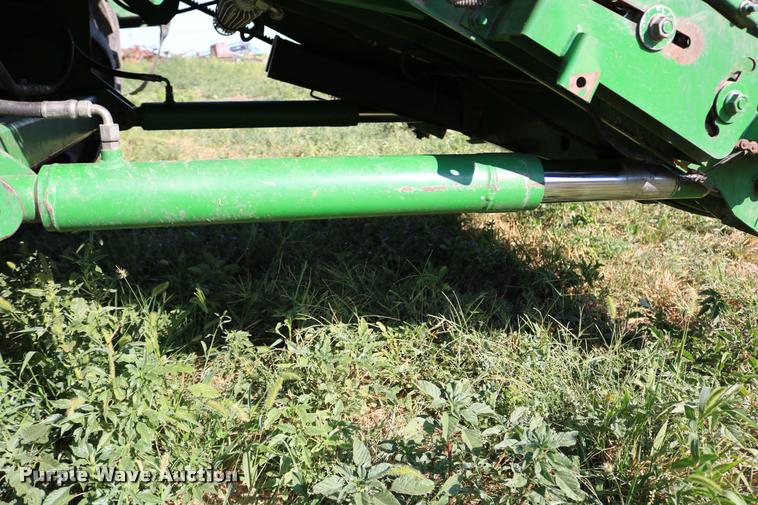 image for item DB9287 2000 John Deere 9650 STS combine