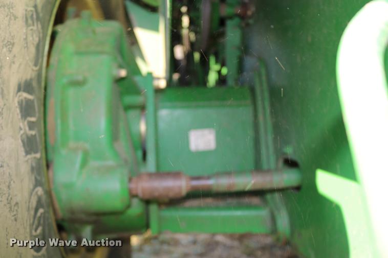 image for item DB9287 2000 John Deere 9650 STS combine