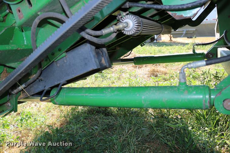image for item DB9287 2000 John Deere 9650 STS combine