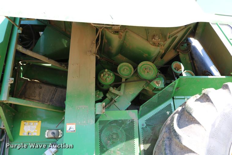 image for item DB9287 2000 John Deere 9650 STS combine