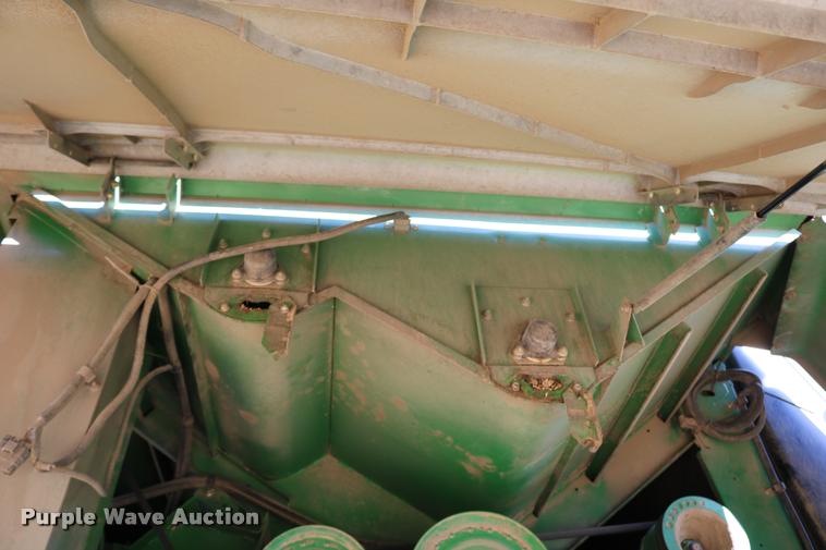 image for item DB9287 2000 John Deere 9650 STS combine