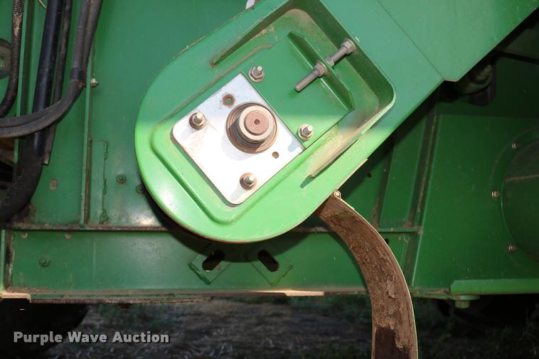 image for item DB9287 2000 John Deere 9650 STS combine