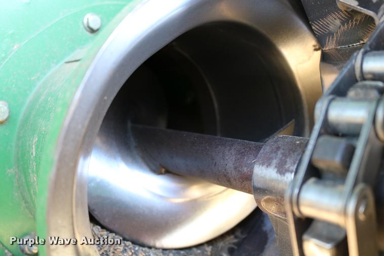 image for item DB9287 2000 John Deere 9650 STS combine