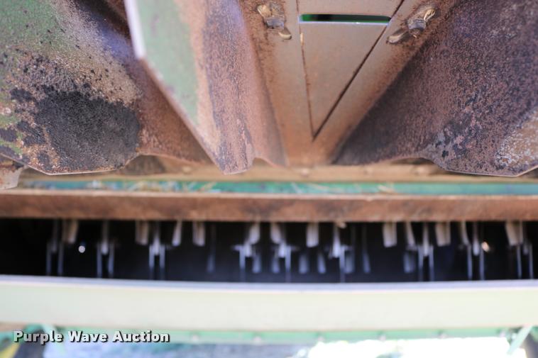 image for item DB9287 2000 John Deere 9650 STS combine