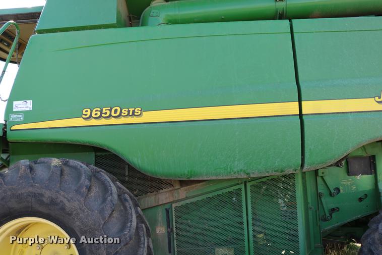 image for item DB9287 2000 John Deere 9650 STS combine