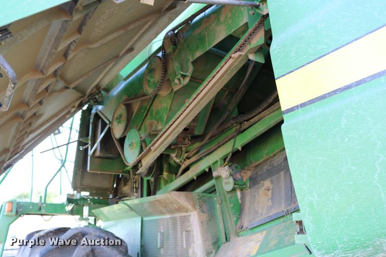 image for item DB9287 2000 John Deere 9650 STS combine