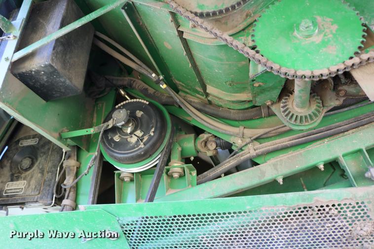 image for item DB9287 2000 John Deere 9650 STS combine