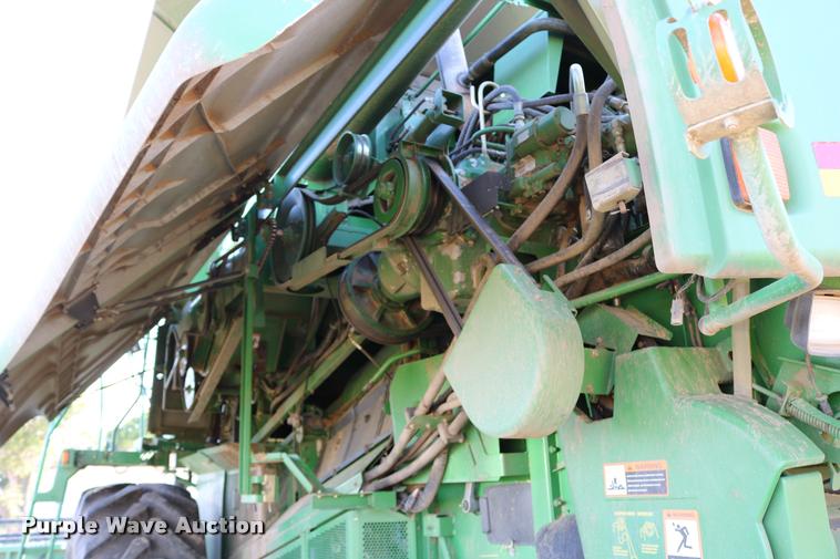 image for item DB9287 2000 John Deere 9650 STS combine