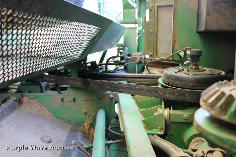 image for item DB9287 2000 John Deere 9650 STS combine