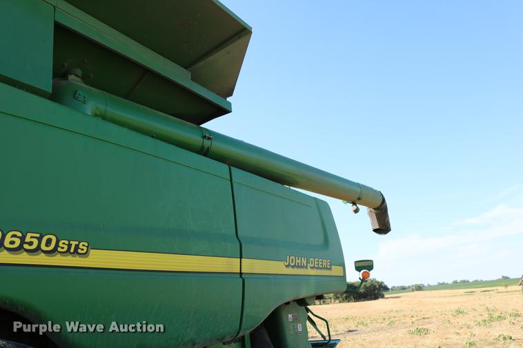 image for item DB9287 2000 John Deere 9650 STS combine