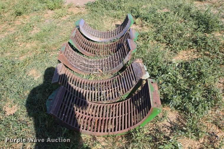 image for item DB9287 2000 John Deere 9650 STS combine