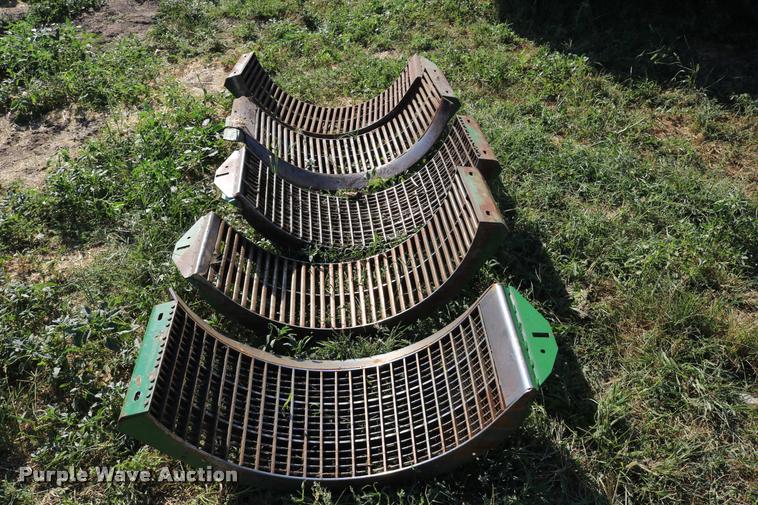 image for item DB9287 2000 John Deere 9650 STS combine