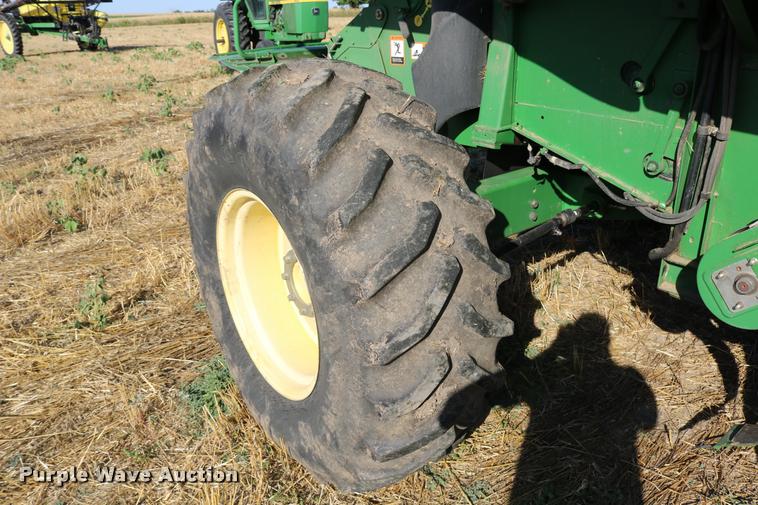 image for item DB9287 2000 John Deere 9650 STS combine