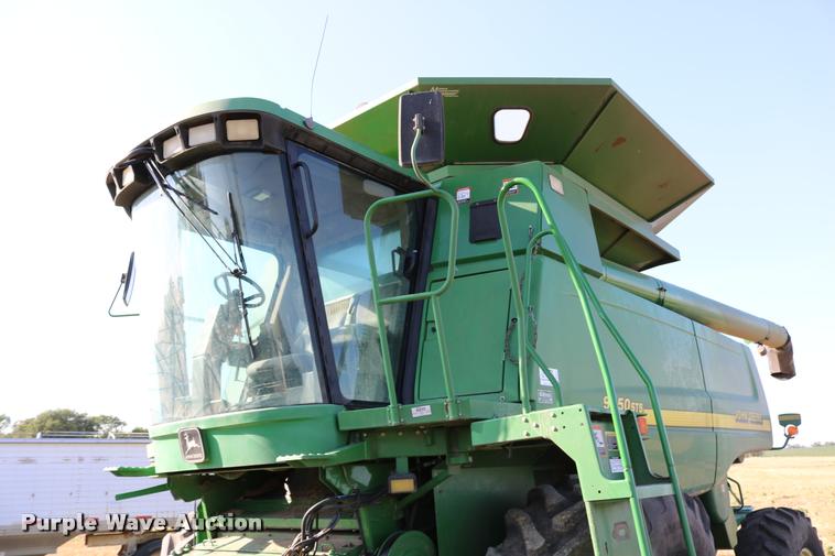 image for item DB9287 2000 John Deere 9650 STS combine