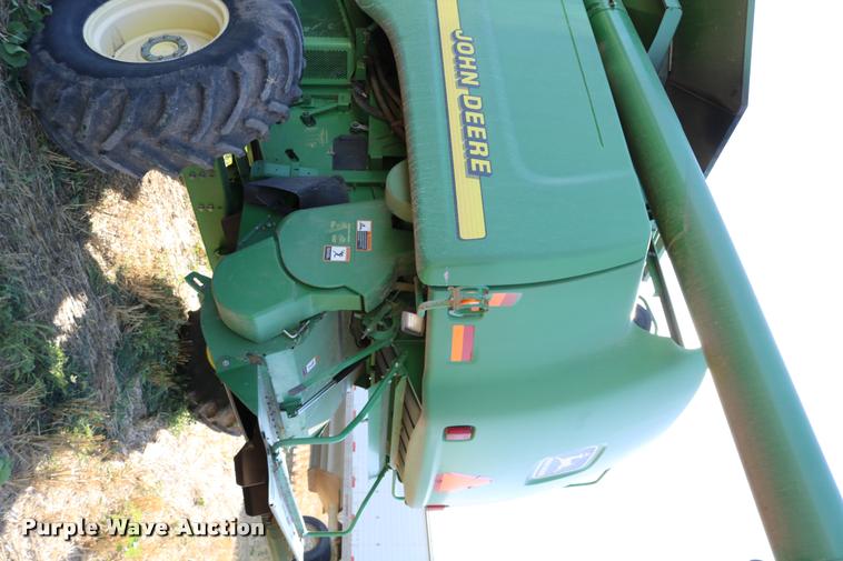 image for item DB9287 2000 John Deere 9650 STS combine