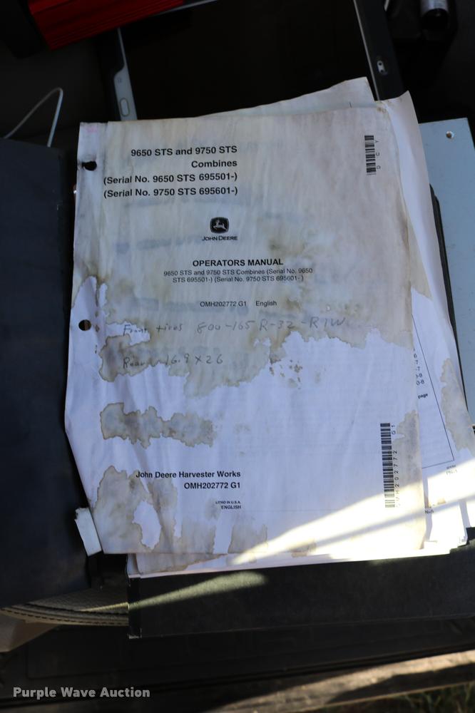 image for item DB9287 2000 John Deere 9650 STS combine