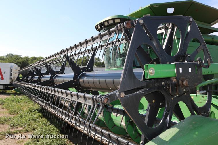 image for item DB9288 2008 John Deere 630F flex head