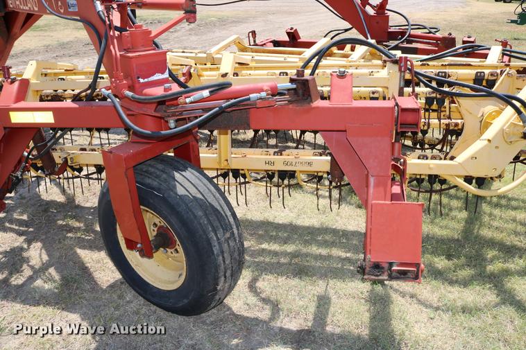 image for item DB9324 2004 New Holland 216 hay rake