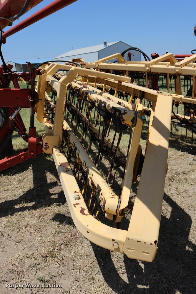 image for item DB9324 2004 New Holland 216 hay rake