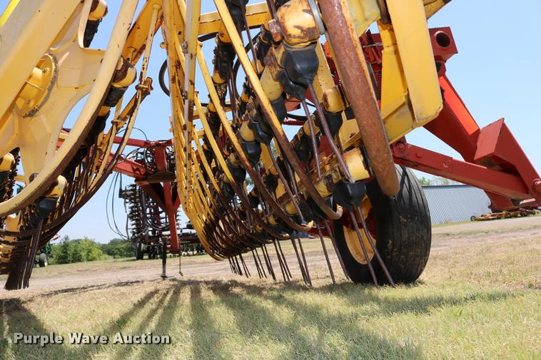 image for item DB9324 2004 New Holland 216 hay rake