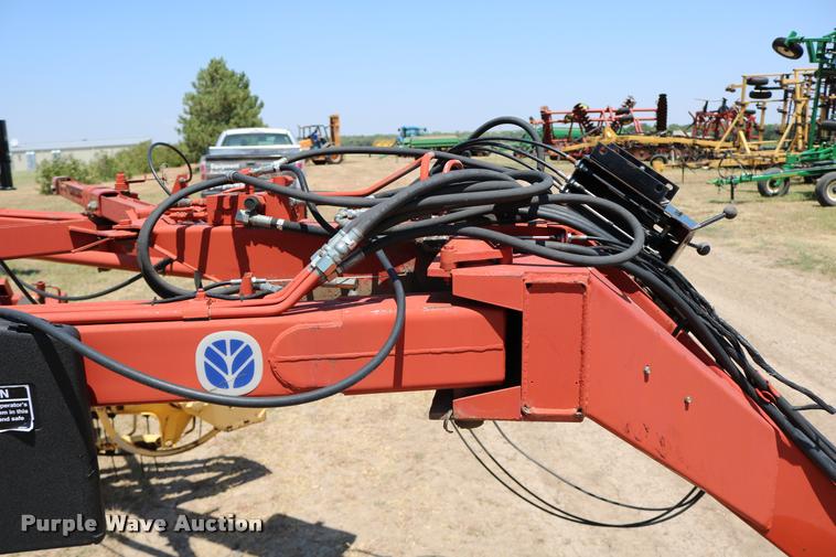 image for item DB9324 2004 New Holland 216 hay rake