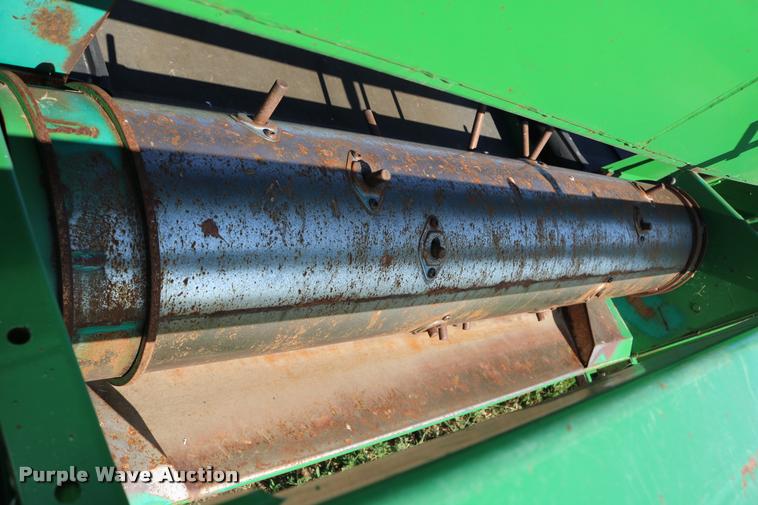 image for item DB9348 2006 John Deere 936D draper head