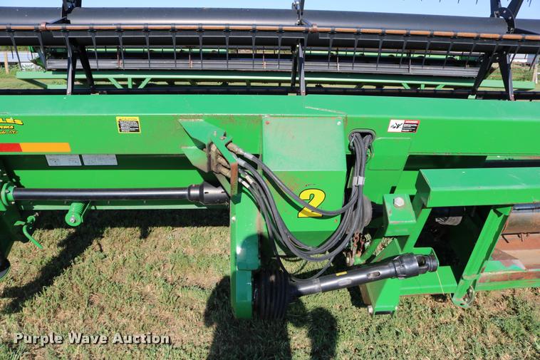 image for item DB9348 2006 John Deere 936D draper head