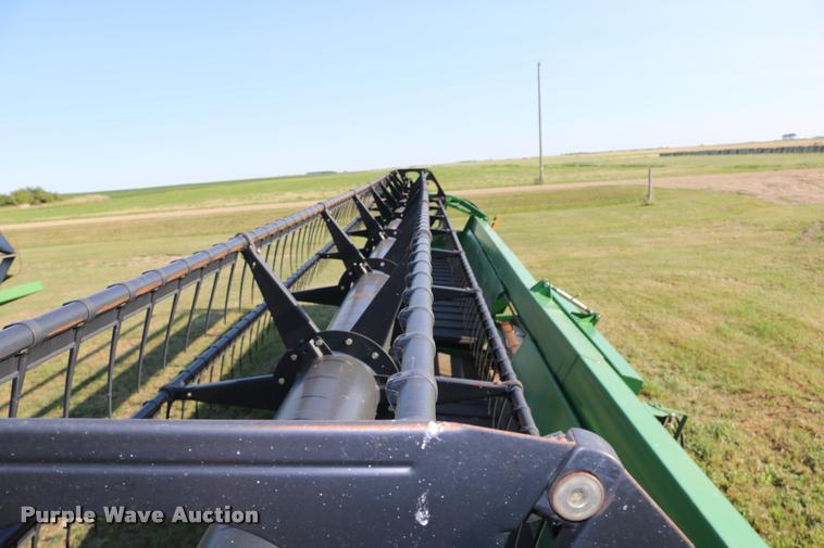 image for item DB9348 2006 John Deere 936D draper head