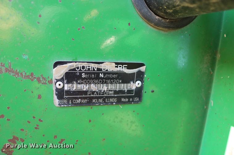 image for item DB9348 2006 John Deere 936D draper head