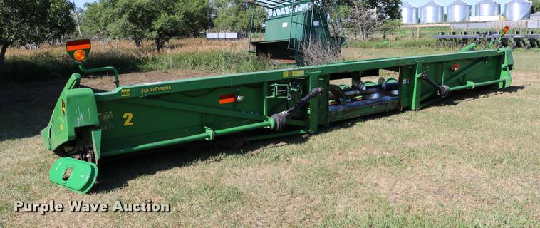 image for item DB9351 2003 John Deere 1293 corn head