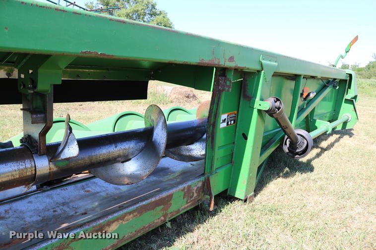 image for item DB9351 2003 John Deere 1293 corn head